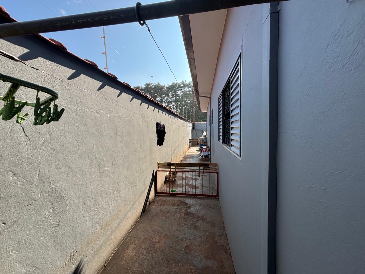 VENDE: CASA 03 DOEMITÓRIOS COM SUÍTE - MOZART - BRODOWSKI-SP.