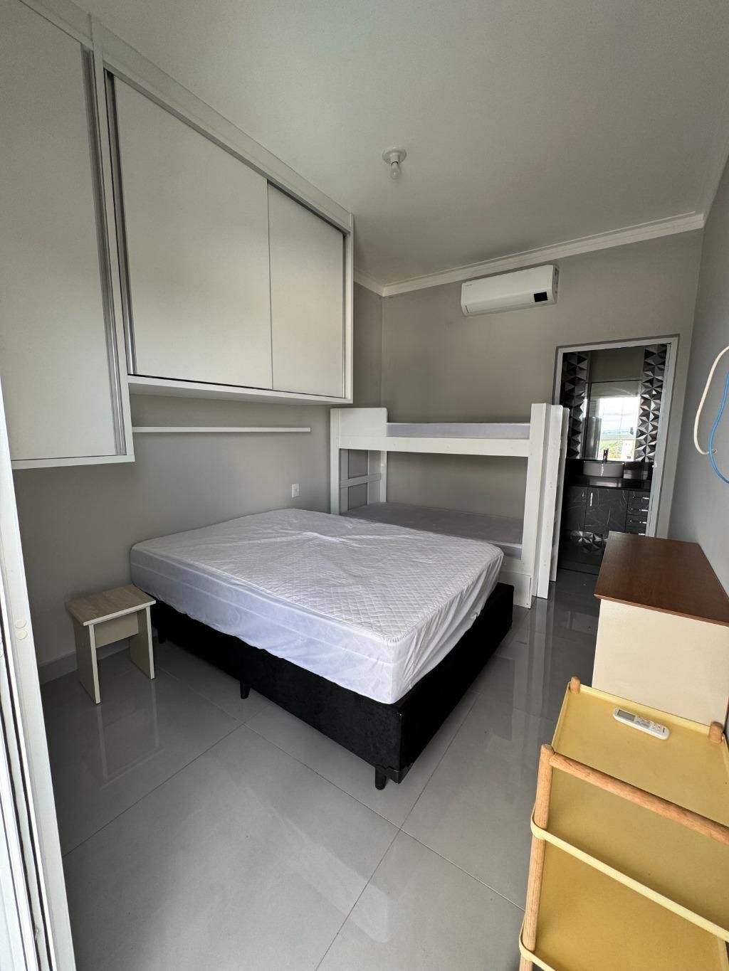 VENDE: LINDA RESIDENCIA COM 03 SUÍTES E PISCINA - CONDOMÍNIO VERONA - BRODOWSKI-SP: