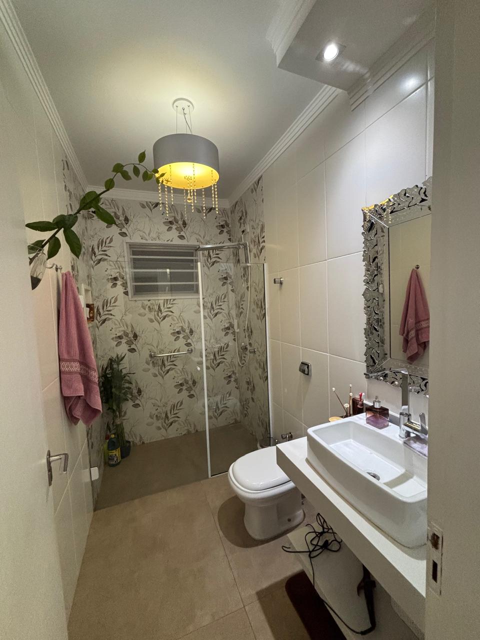 VENDE: CASA COM PISCINA - MOBILIADO - JARDIM PRIMAVERA - BRODOWSKI-SP.