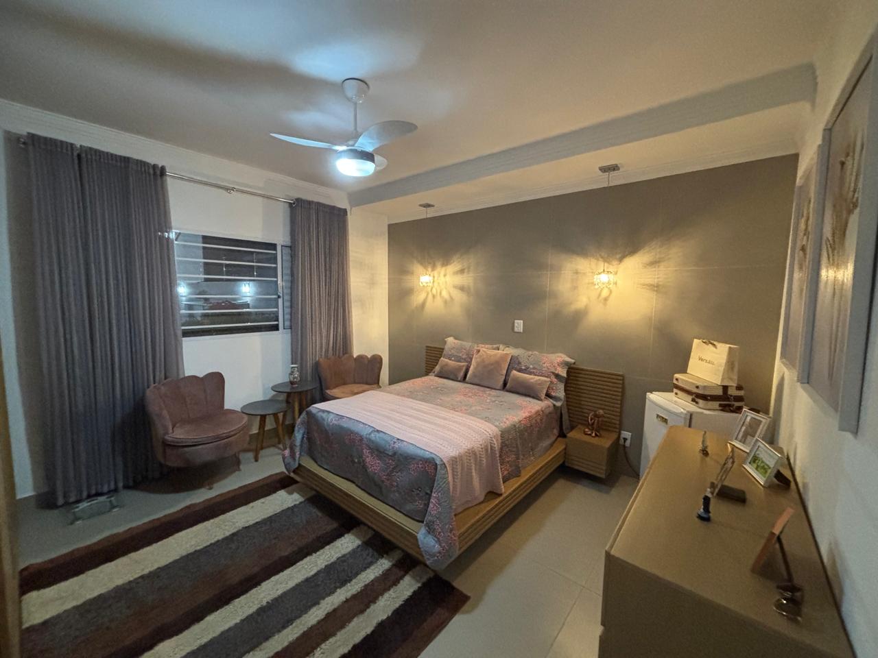 VENDE: CASA COM PISCINA - MOBILIADO - JARDIM PRIMAVERA - BRODOWSKI-SP.