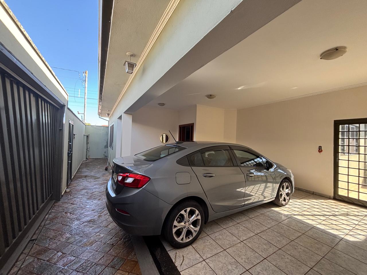 VENDE: CASA 03 DORMITÓRIOS - CENTRO - BRODOWSKI-SP.