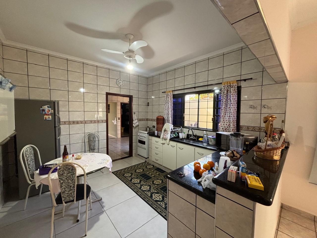 VENDE: CASA 03 DORMITÓRIOS - CENTRO - BRODOWSKI-SP.