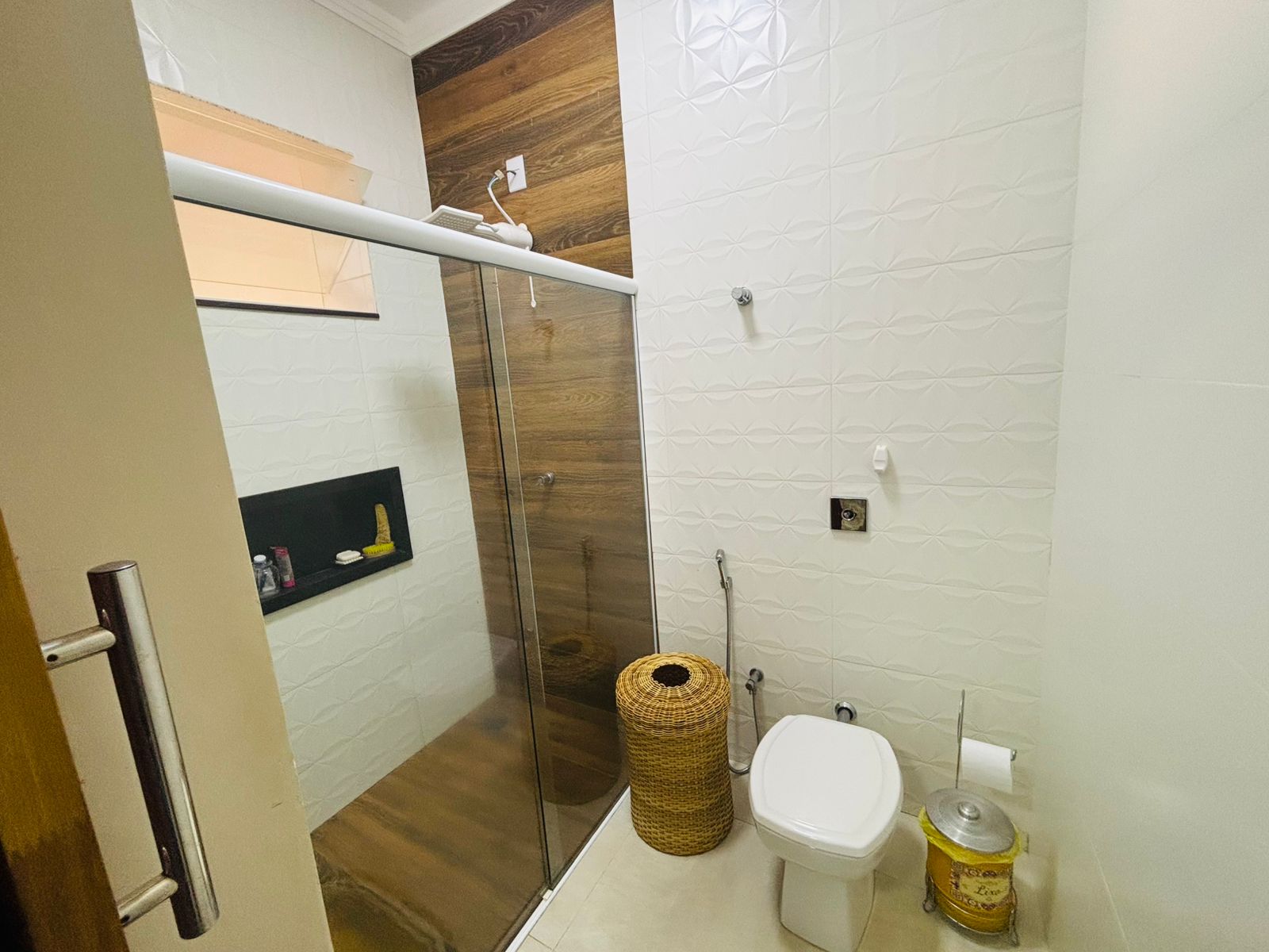 VENDE: CASA COM PISCINA  - JARDIM PRIMAVERA - BRODOWSKI-SP.