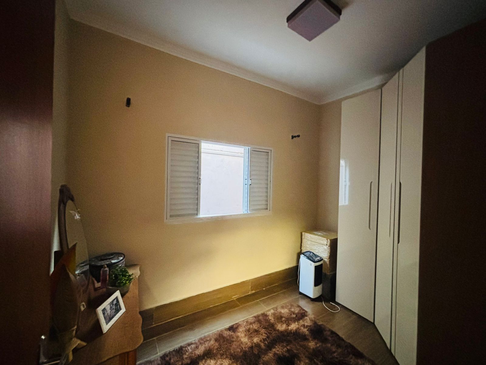 VENDE: CASA COM PISCINA  - JARDIM PRIMAVERA - BRODOWSKI-SP.