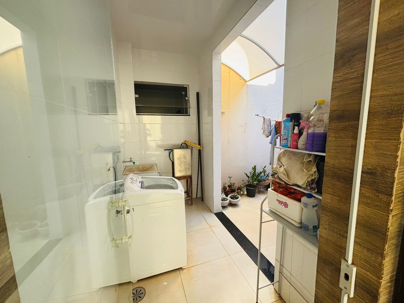 VENDE: CASA COM PISCINA  - JARDIM PRIMAVERA - BRODOWSKI-SP.