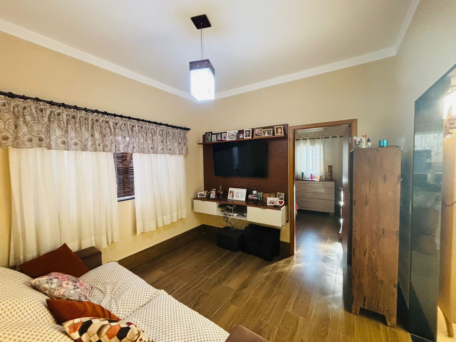 VENDE: CASA COM PISCINA  - JARDIM PRIMAVERA - BRODOWSKI-SP.