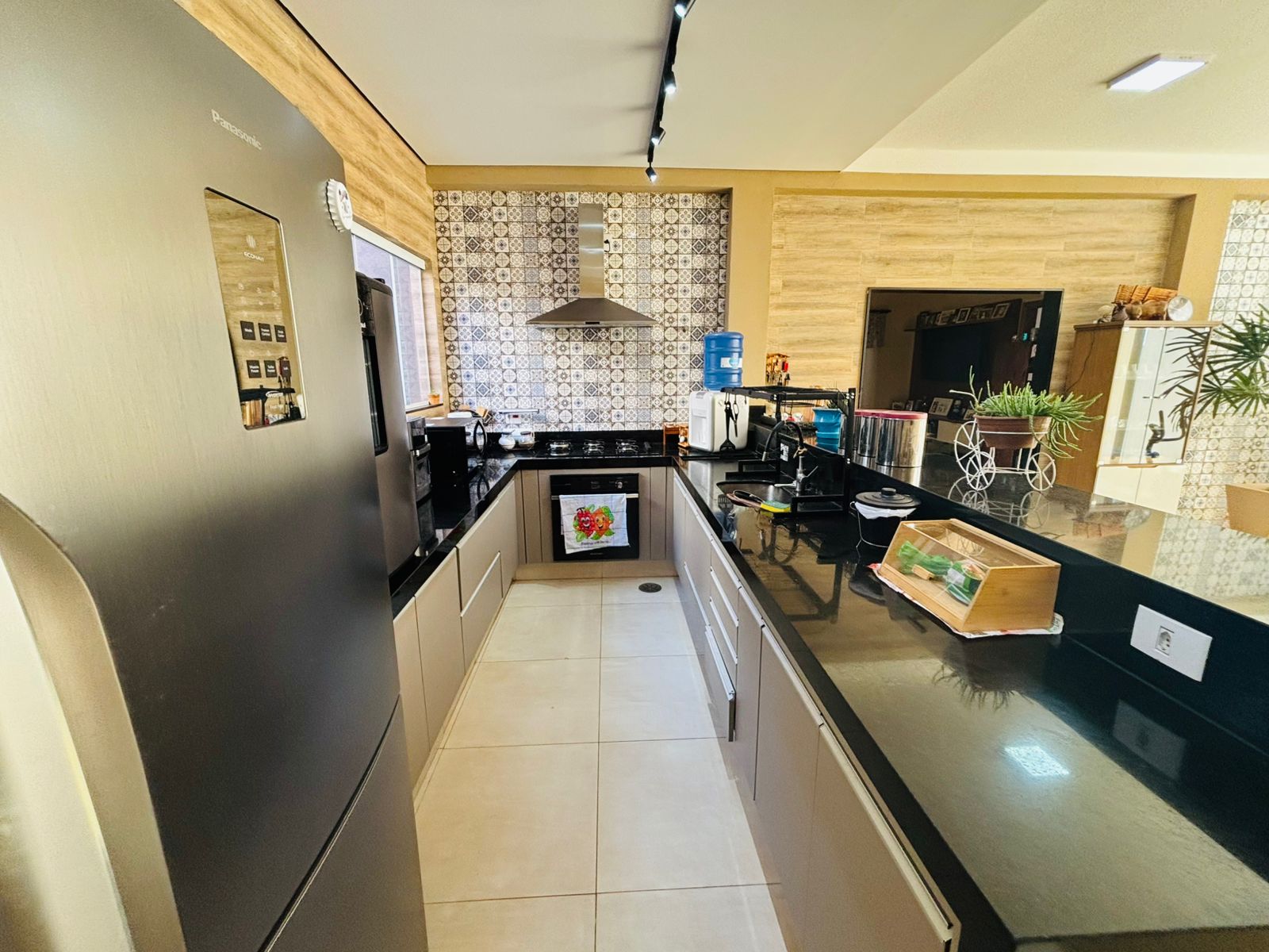 VENDE: CASA COM PISCINA  - JARDIM PRIMAVERA - BRODOWSKI-SP.
