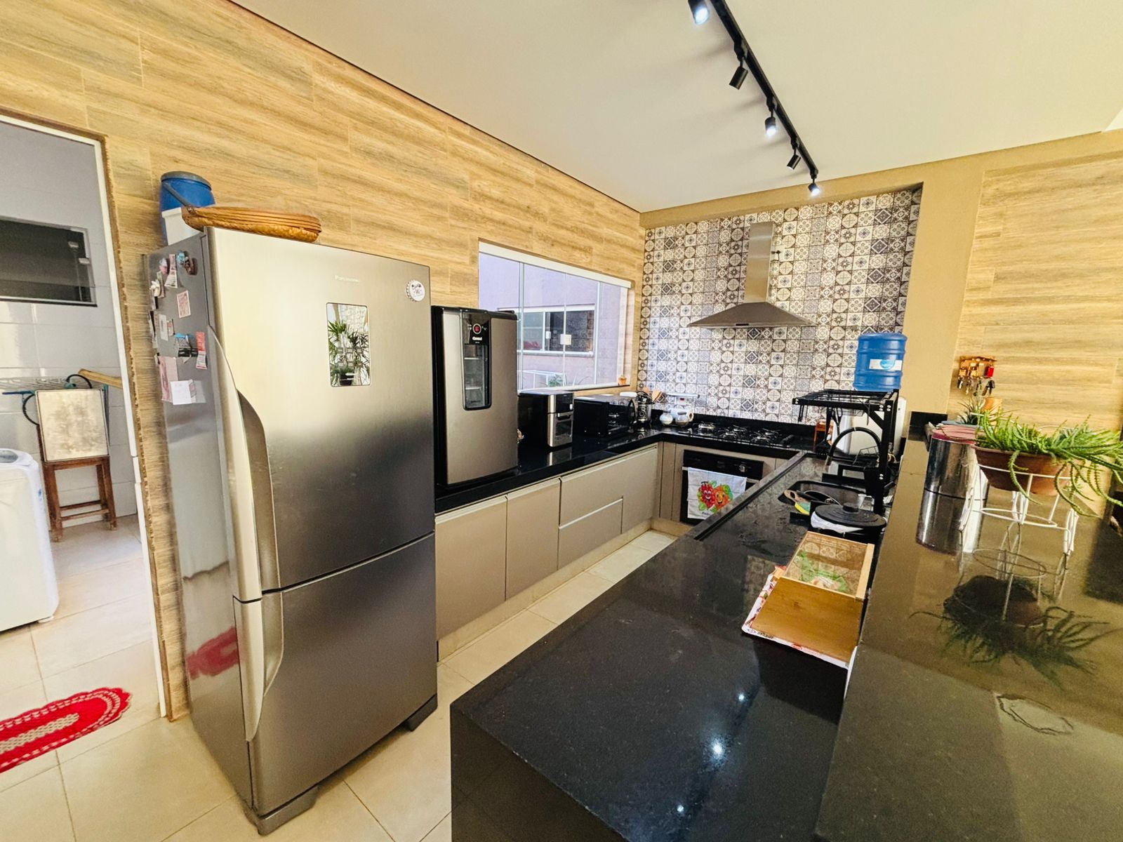VENDE: CASA COM PISCINA  - JARDIM PRIMAVERA - BRODOWSKI-SP.