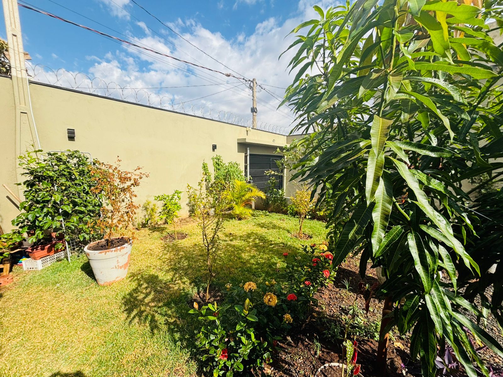 VENDE: CASA ACONCHEGANTE - JARDIM QUEBEC - BRODOWSKI-SP: 