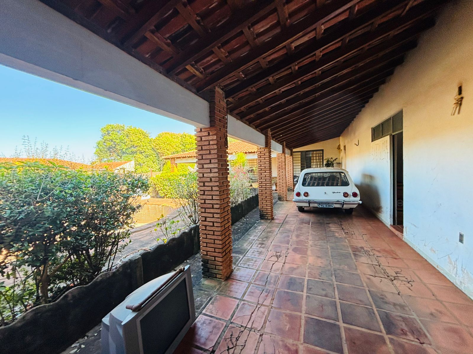 VENDE: CASA  04 DORMITÓRIOS - 1.425 m² - PRÓXIMA A APAE - VILA CRISTAL - BRODOWSKI-SP.
