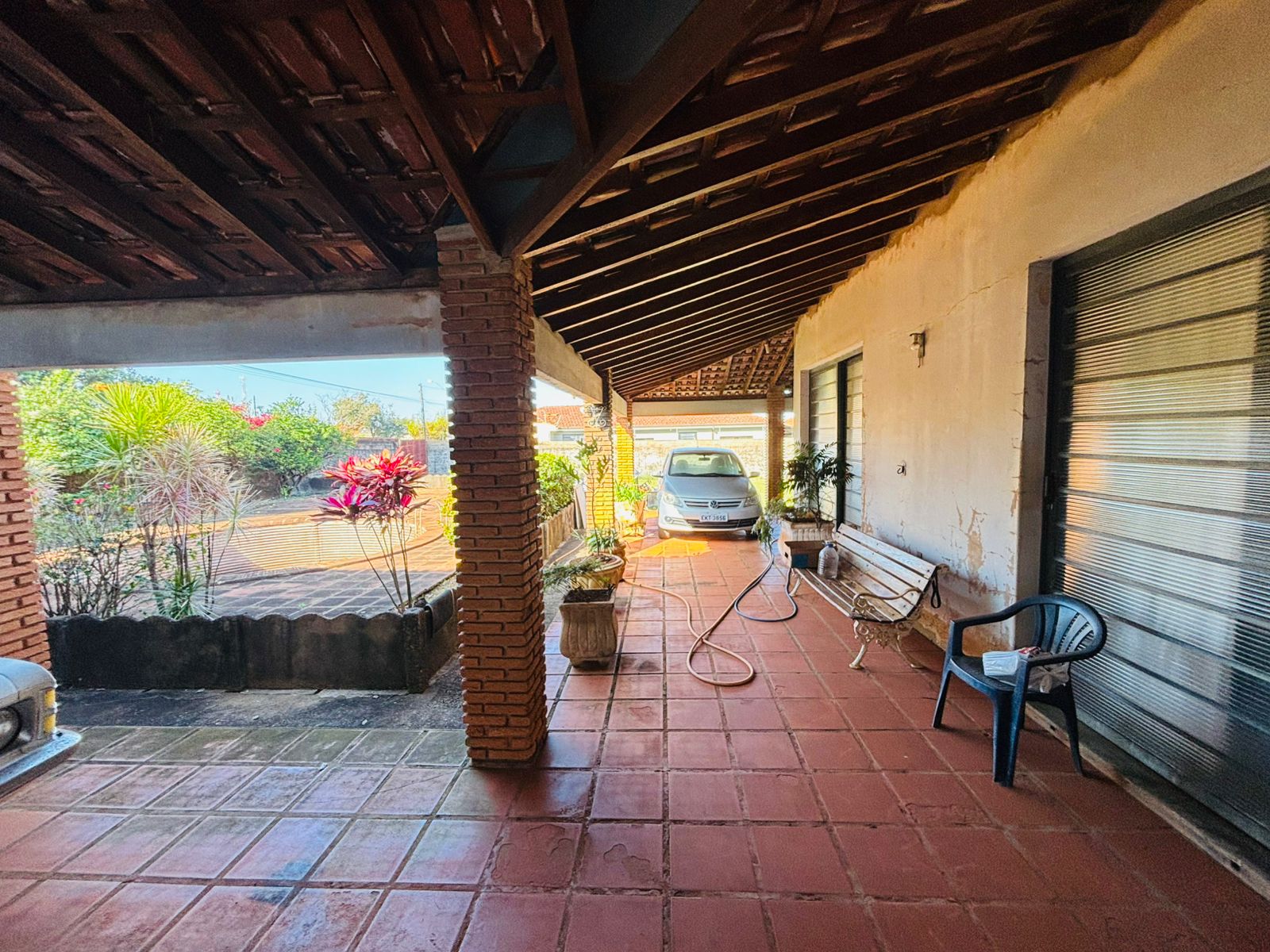 VENDE: CASA  04 DORMITÓRIOS - 1.425 m² - PRÓXIMA A APAE - VILA CRISTAL - BRODOWSKI-SP.