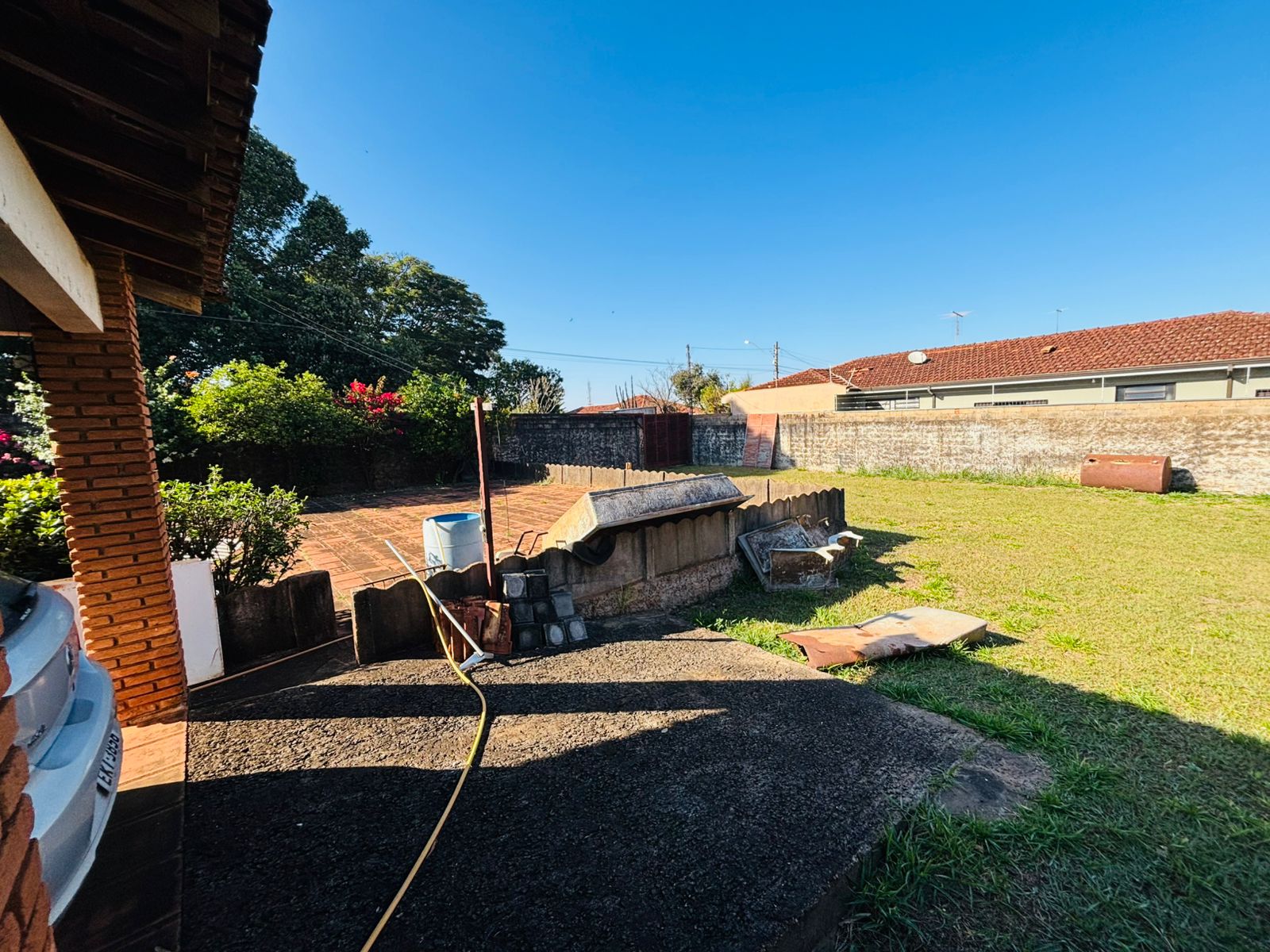 VENDE: CASA  04 DORMITÓRIOS - 1.425 m² - PRÓXIMA A APAE - VILA CRISTAL - BRODOWSKI-SP.