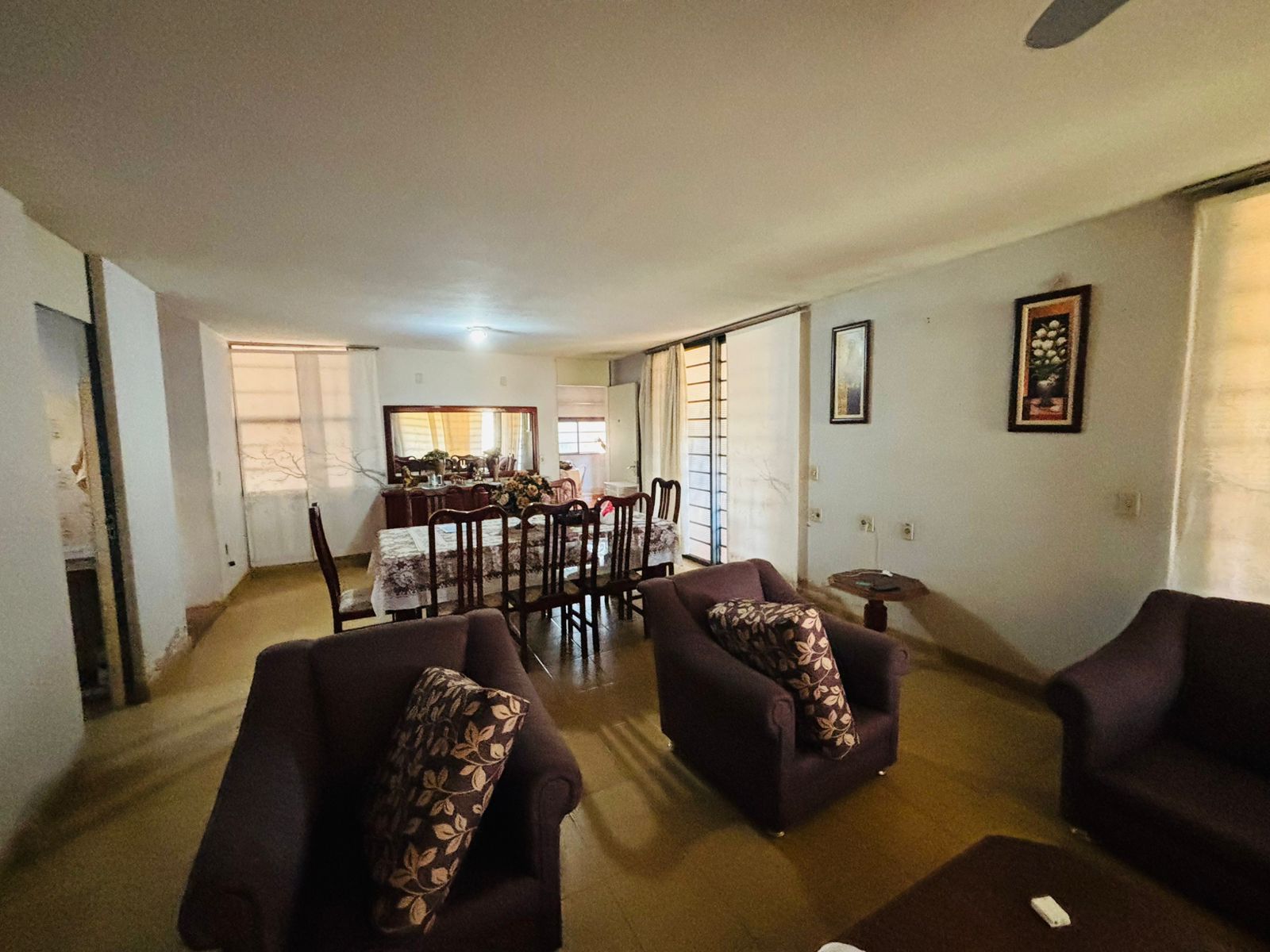 VENDE: CASA  04 DORMITÓRIOS - 1.425 m² - PRÓXIMA A APAE - VILA CRISTAL - BRODOWSKI-SP.