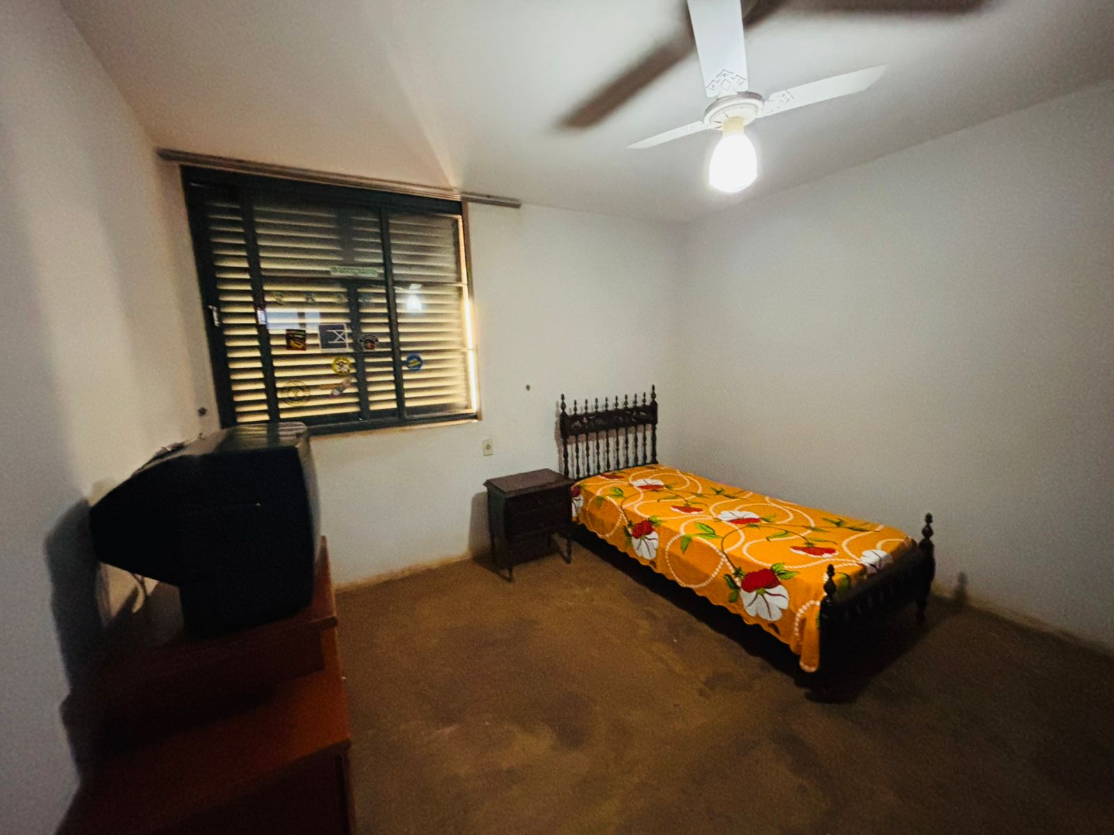 VENDE: CASA  04 DORMITÓRIOS - 1.425 m² - PRÓXIMA A APAE - VILA CRISTAL - BRODOWSKI-SP.