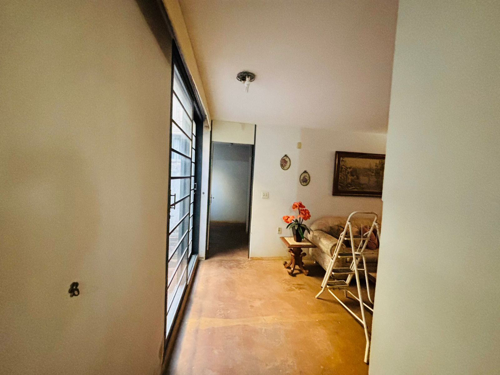 VENDE: CASA  04 DORMITÓRIOS - 1.425 m² - PRÓXIMA A APAE - VILA CRISTAL - BRODOWSKI-SP.