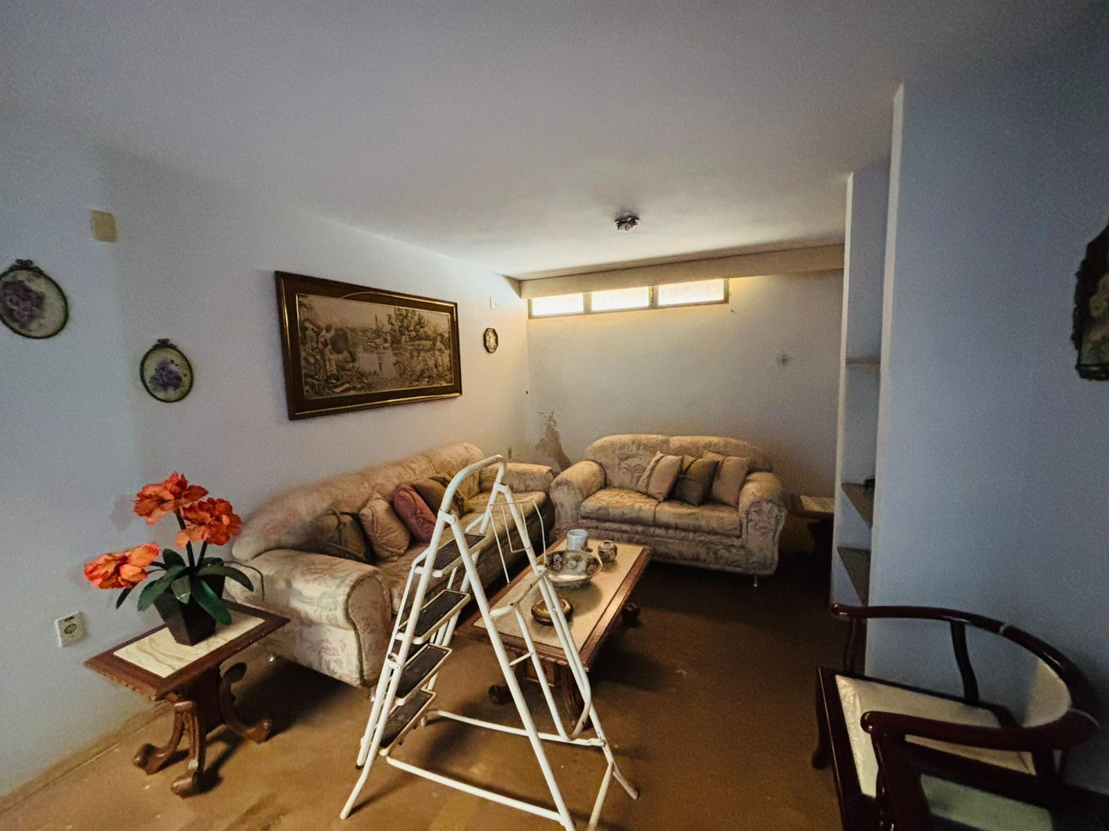 VENDE: CASA  04 DORMITÓRIOS - 1.425 m² - PRÓXIMA A APAE - VILA CRISTAL - BRODOWSKI-SP.
