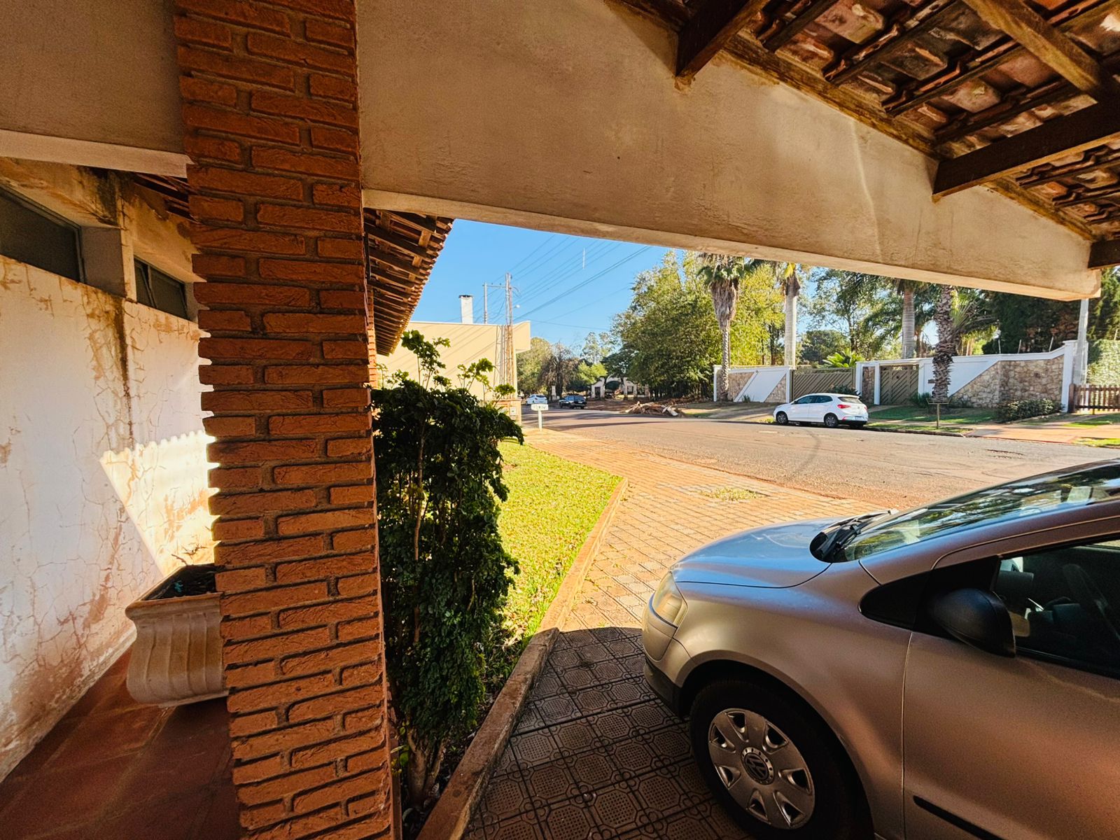 VENDE: CASA  04 DORMITÓRIOS - 1.425 m² - PRÓXIMA A APAE - VILA CRISTAL - BRODOWSKI-SP.