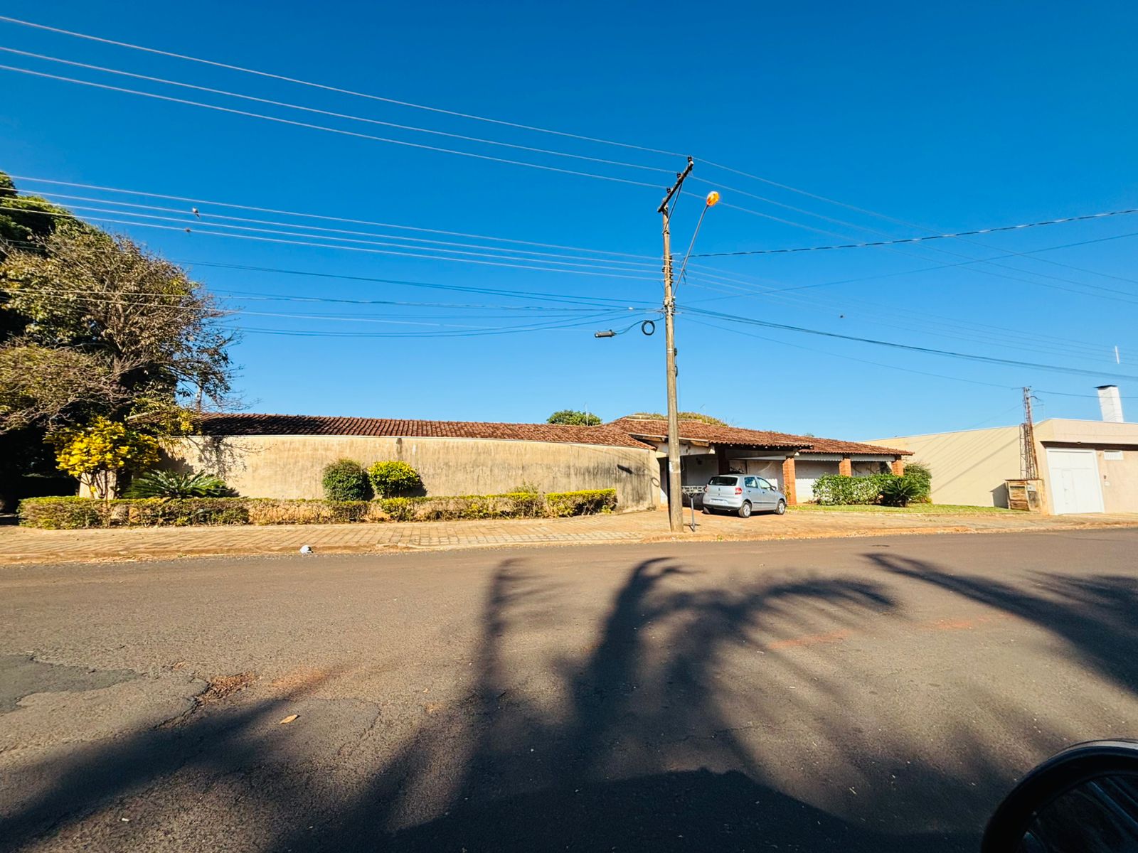 VENDE: CASA  04 DORMITÓRIOS - 1.425 m² - PRÓXIMA A APAE - VILA CRISTAL - BRODOWSKI-SP.