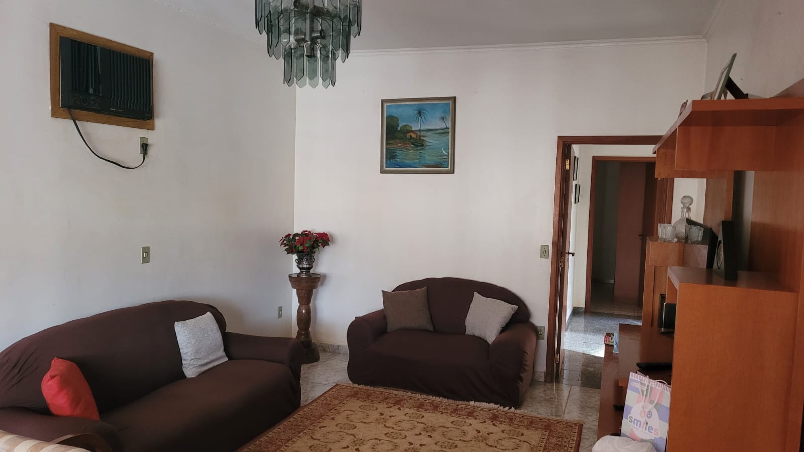 VENDE: CASA NO CENTRO - 04 DORMITÓRIOS - BRODOWSKI-SP.