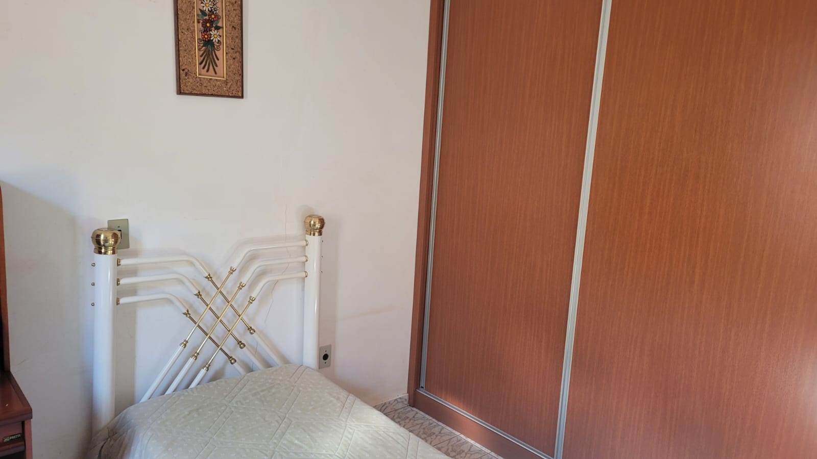 VENDE: CASA NO CENTRO - 04 DORMITÓRIOS - BRODOWSKI-SP.