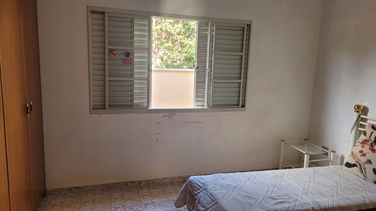VENDE: CASA NO CENTRO - 04 DORMITÓRIOS - BRODOWSKI-SP.