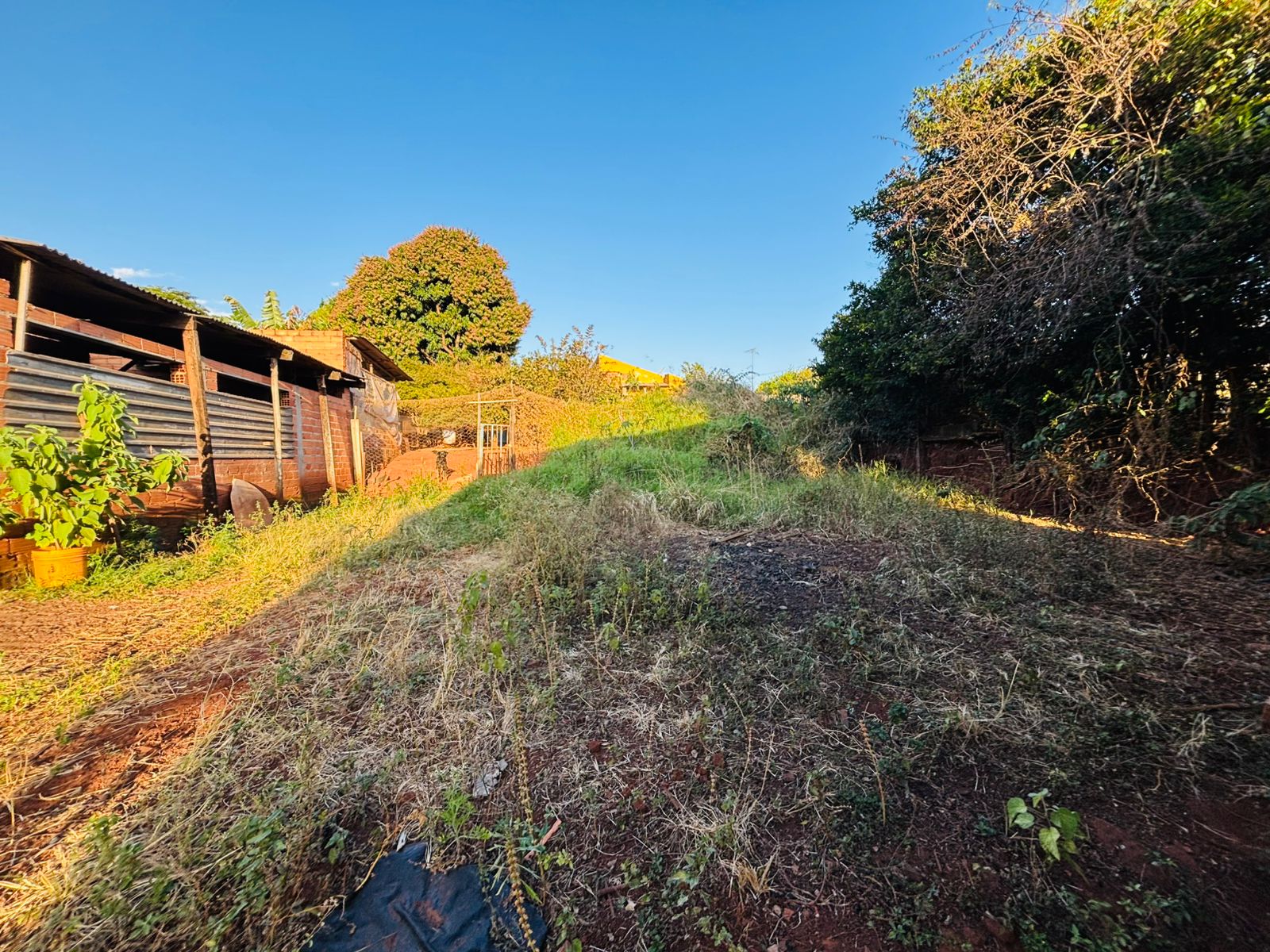VENDE: TERRENO COM ÁREA TOTAL 472m² - RESIDENCIAL ARANTES FERREIRA - BRODOWSKI-SP: 
