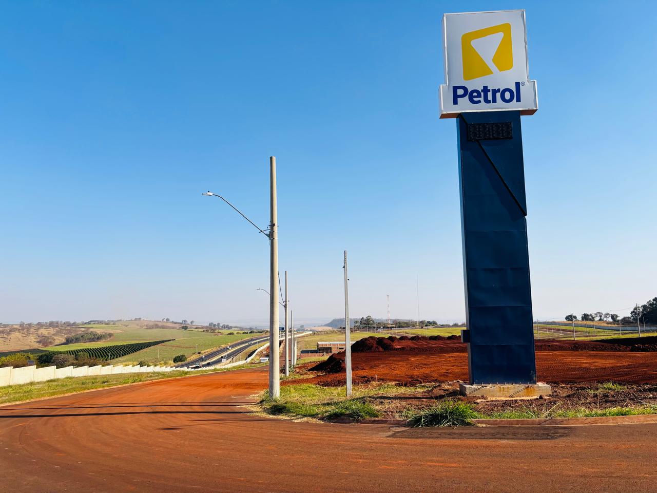 VENDE: TERRENO COMERCIAL 1.000m² - Centro Empresarial THO - Brodowski-SP.