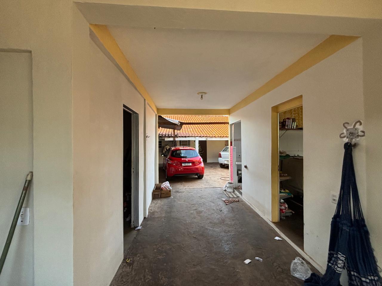 VENDE: CASA COM SALAO DE COMERCIO - PARQUE DO SABIÁ - BRODOWSKI-SP.