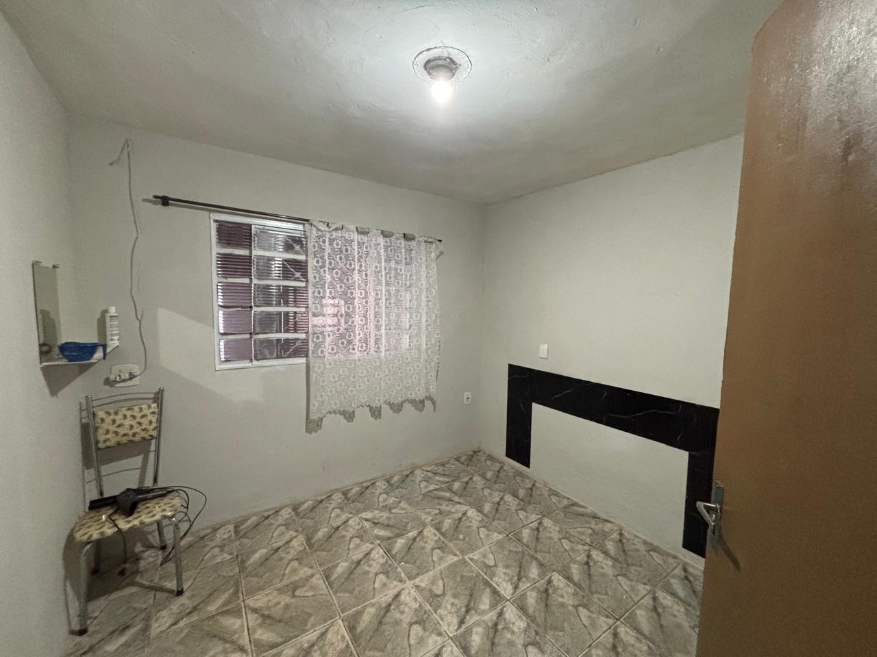 VENDE: CASA COM SALAO DE COMERCIO - PARQUE DO SABIÁ - BRODOWSKI-SP.