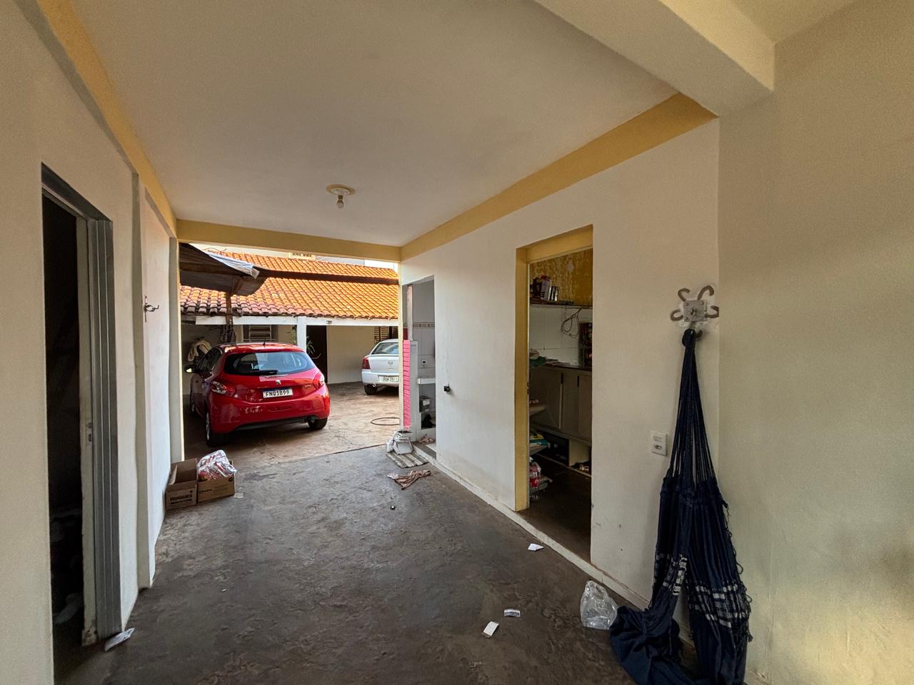VENDE: CASA COM SALAO DE COMERCIO - PARQUE DO SABIÁ - BRODOWSKI-SP.