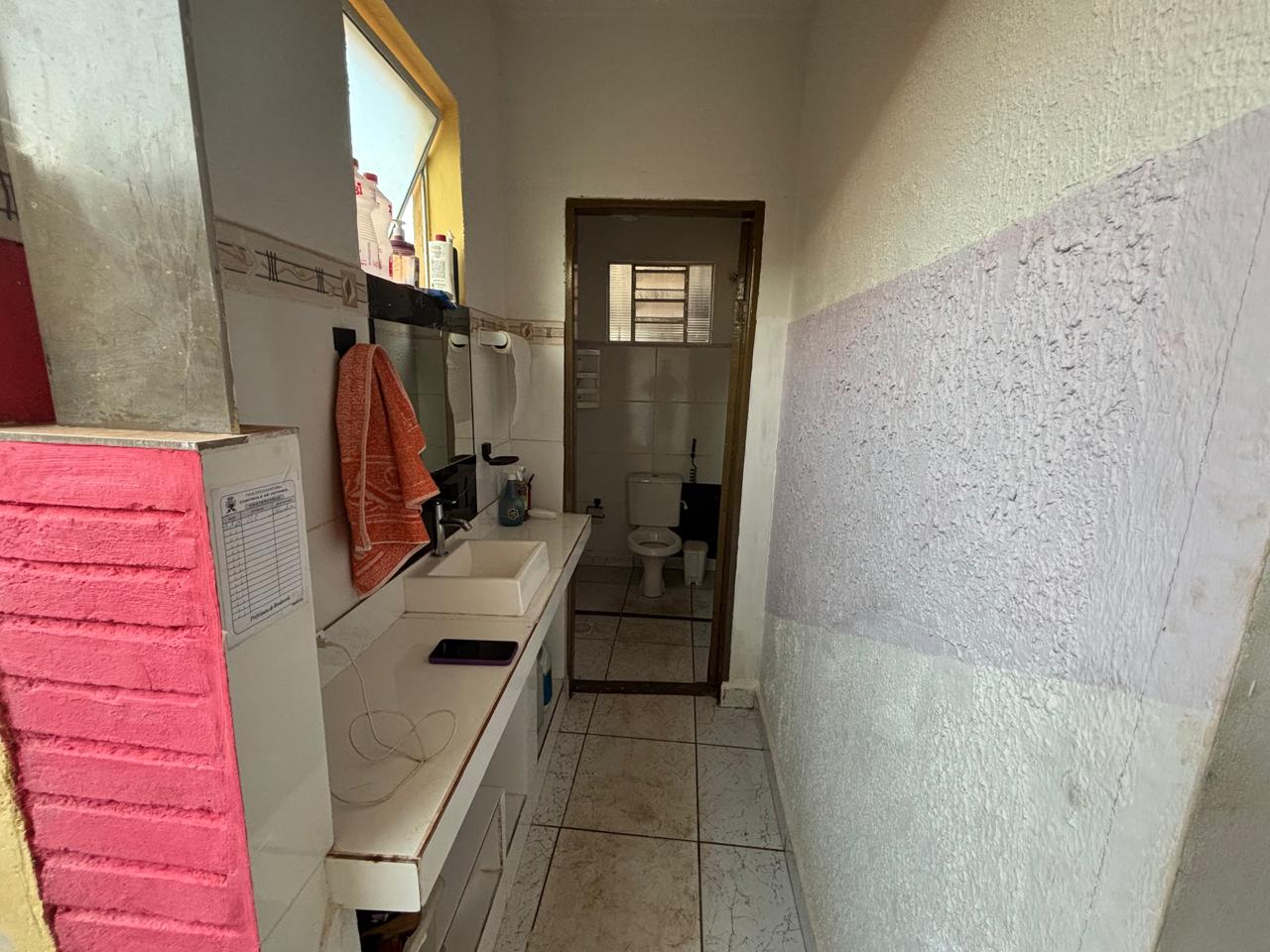 VENDE: CASA COM SALAO DE COMERCIO - PARQUE DO SABIÁ - BRODOWSKI-SP.