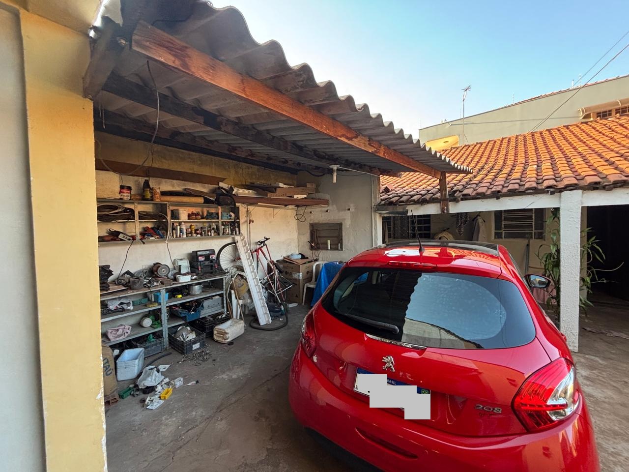 VENDE: CASA COM SALAO DE COMERCIO - PARQUE DO SABIÁ - BRODOWSKI-SP.