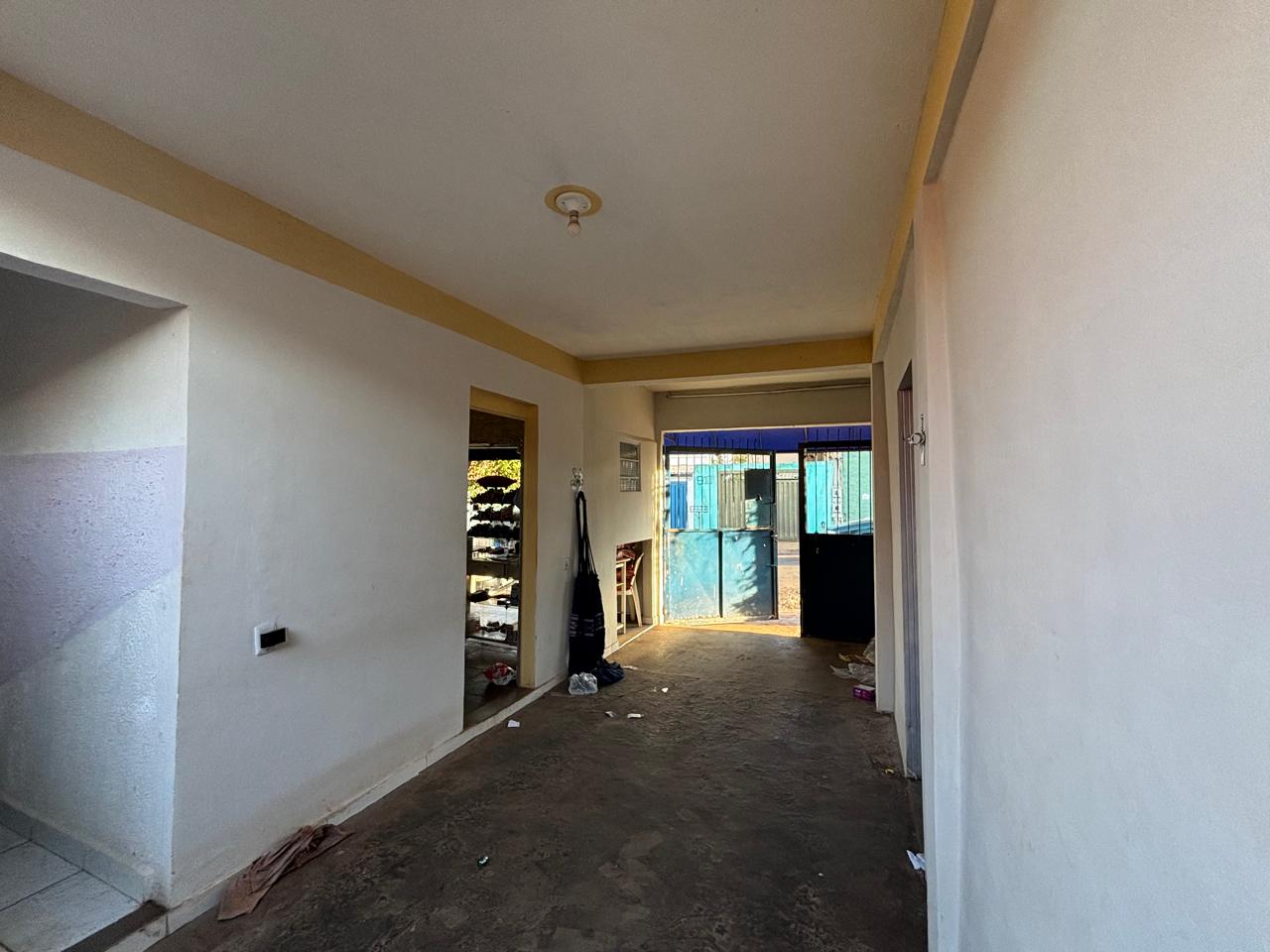 VENDE: CASA COM SALAO DE COMERCIO - PARQUE DO SABIÁ - BRODOWSKI-SP.