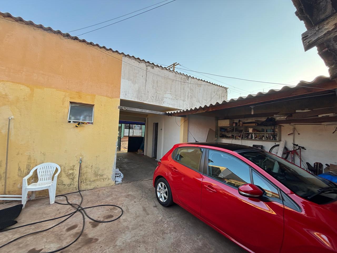 VENDE: CASA COM SALAO DE COMERCIO - PARQUE DO SABIÁ - BRODOWSKI-SP.