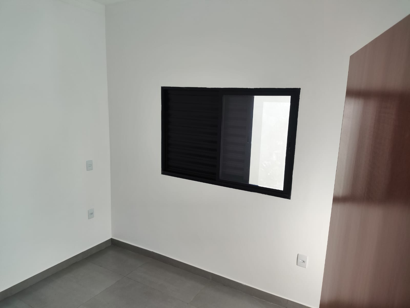 VENDE: CASA 03 DORMITÓRIOS - CONDOMÍNIO VERONA - BRODOWSKI-SP: