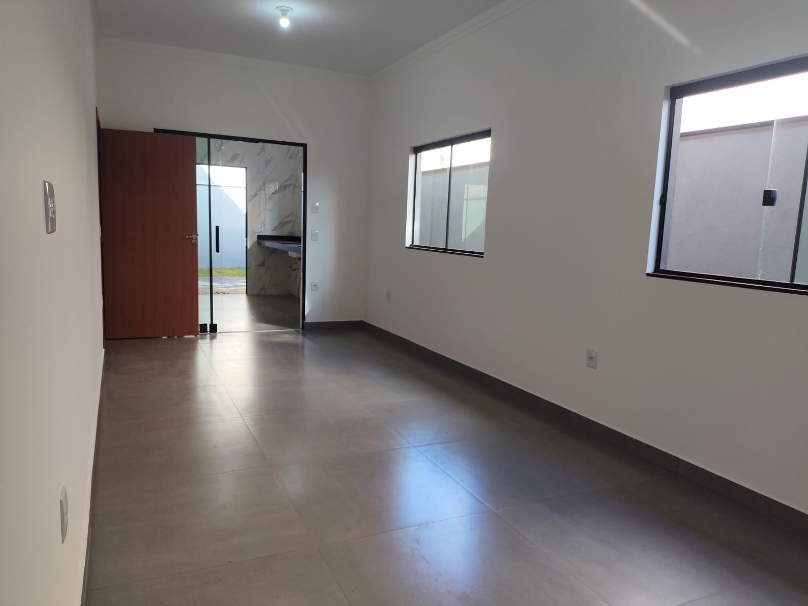 VENDE: CASA 03 DORMITÓRIOS - CONDOMÍNIO VERONA - BRODOWSKI-SP: