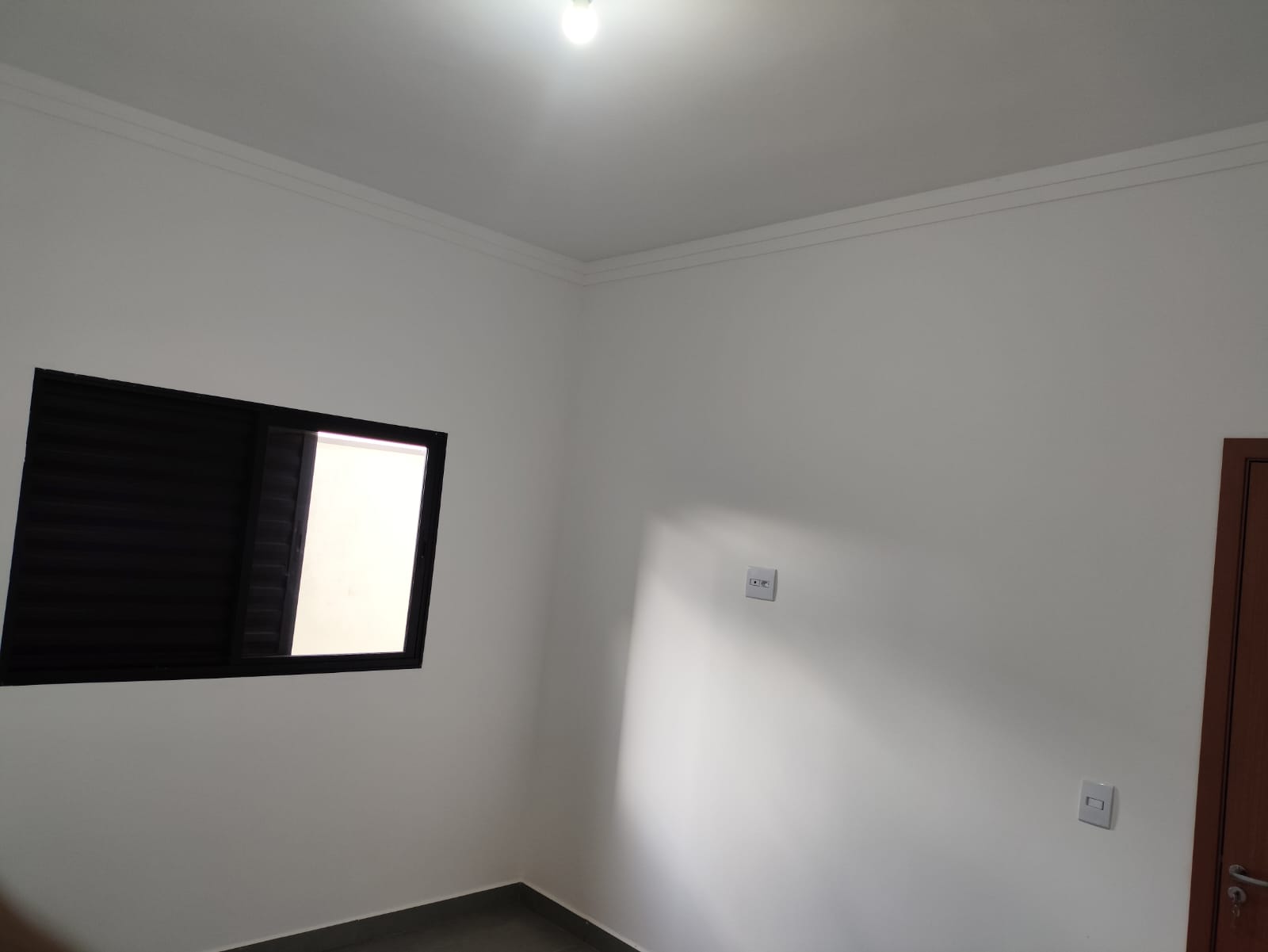 VENDE: CASA 03 DORMITÓRIOS - CONDOMÍNIO VERONA - BRODOWSKI-SP: