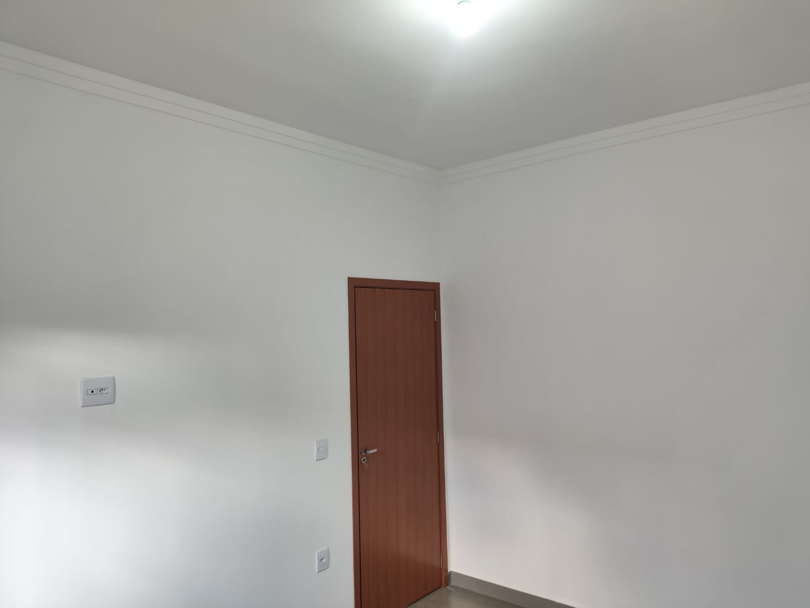 VENDE: CASA 03 DORMITÓRIOS - CONDOMÍNIO VERONA - BRODOWSKI-SP: