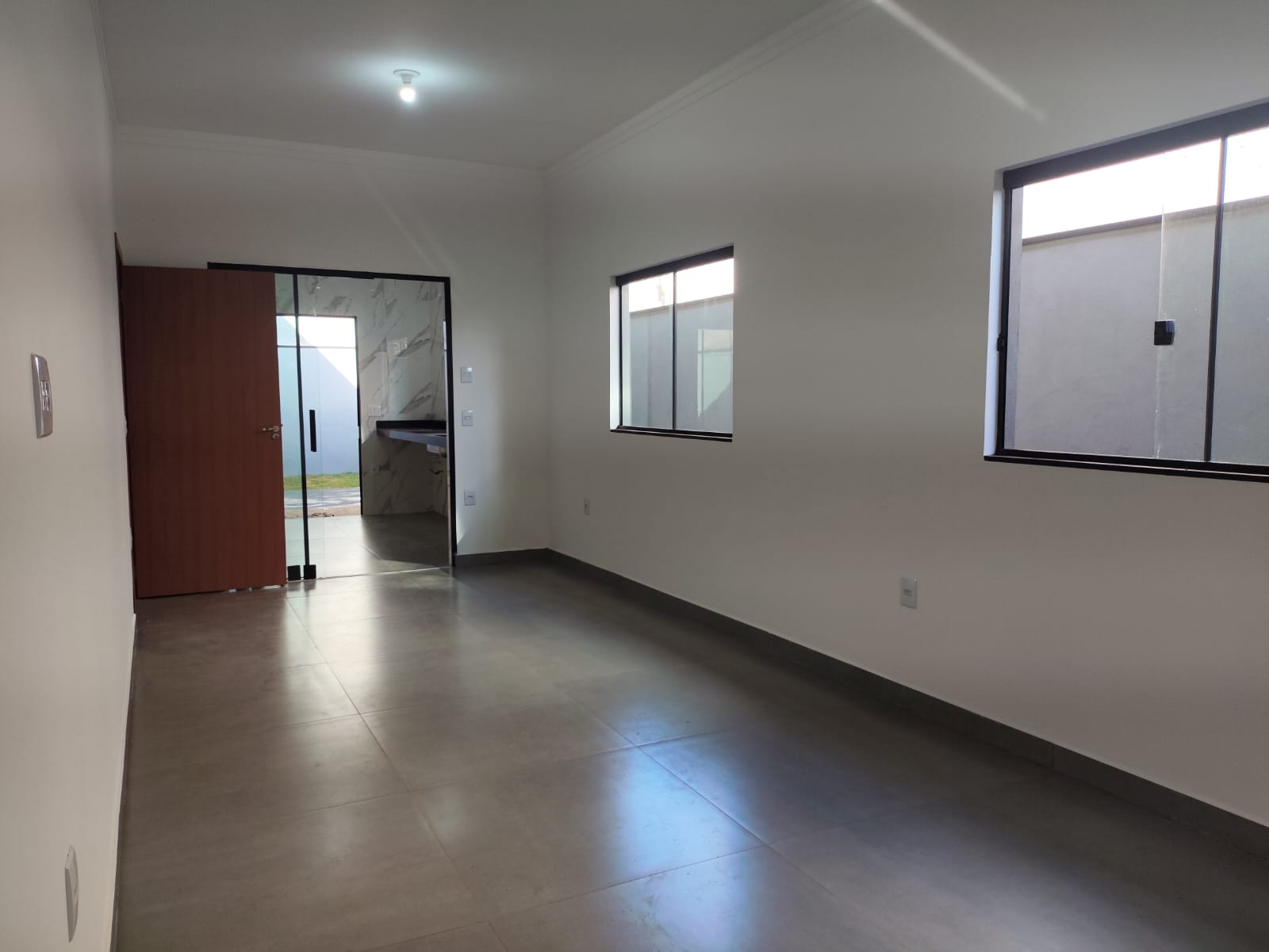 VENDE: CASA 03 DORMITÓRIOS - CONDOMÍNIO VERONA - BRODOWSKI-SP: