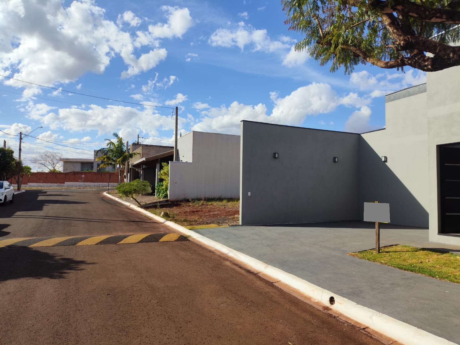 VENDE: CASA 03 DORMITÓRIOS - CONDOMÍNIO VERONA - BRODOWSKI-SP: