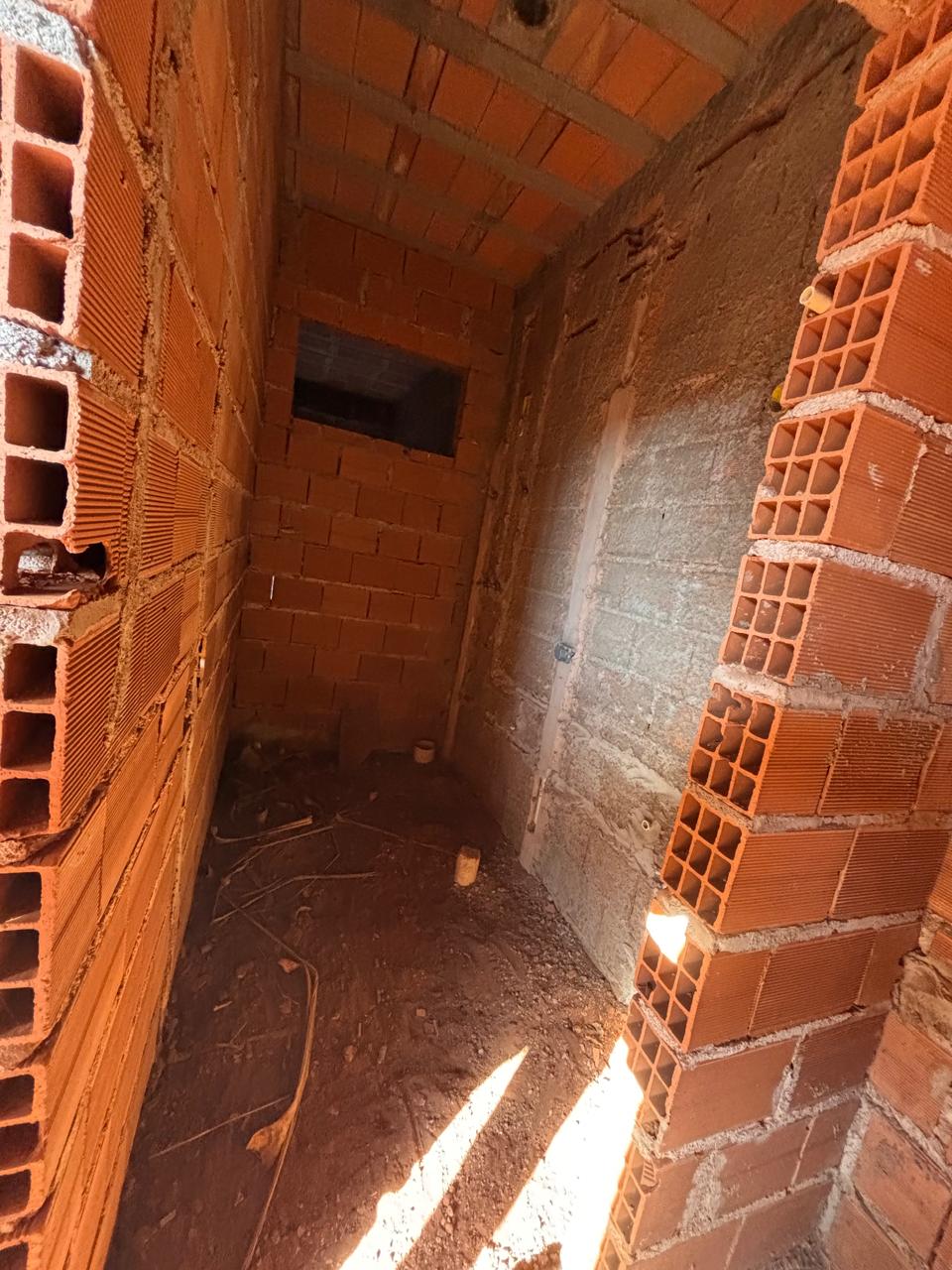 Oportunidade casa em fase de acabamento a venda no Condomínio Santa Monica em Brodowski-SP.