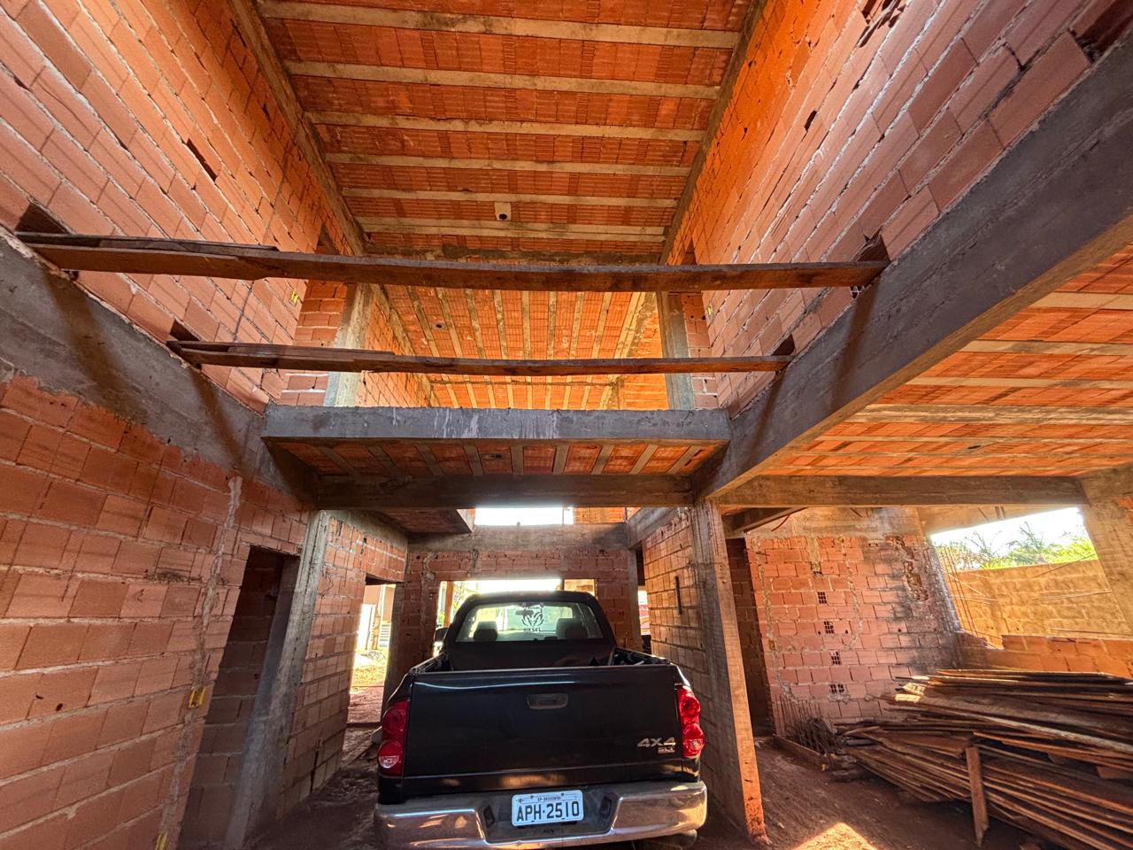 Oportunidade casa em fase de acabamento a venda no Condomínio Santa Monica em Brodowski-SP.