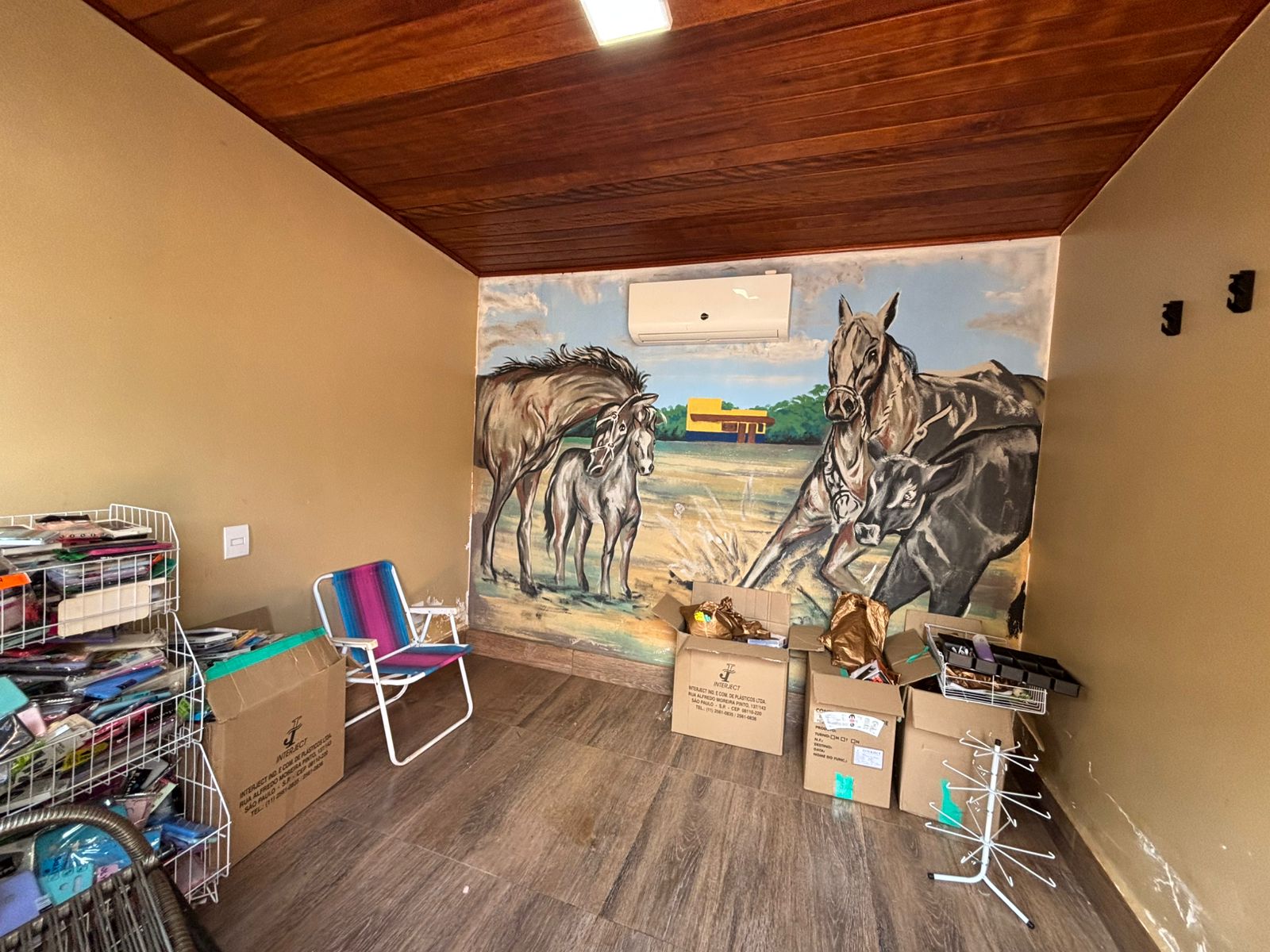 CHÁCARA À VENDA - CONFORTO - LAZER E CONTATO COM A NATUREZA - BRODOWSKI-SP: