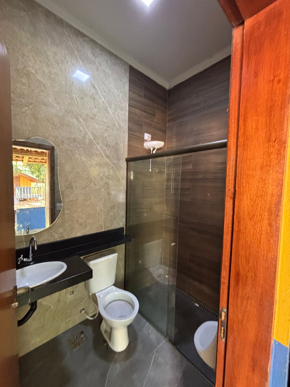 CHÁCARA À VENDA - CONFORTO - LAZER E CONTATO COM A NATUREZA - BRODOWSKI-SP: