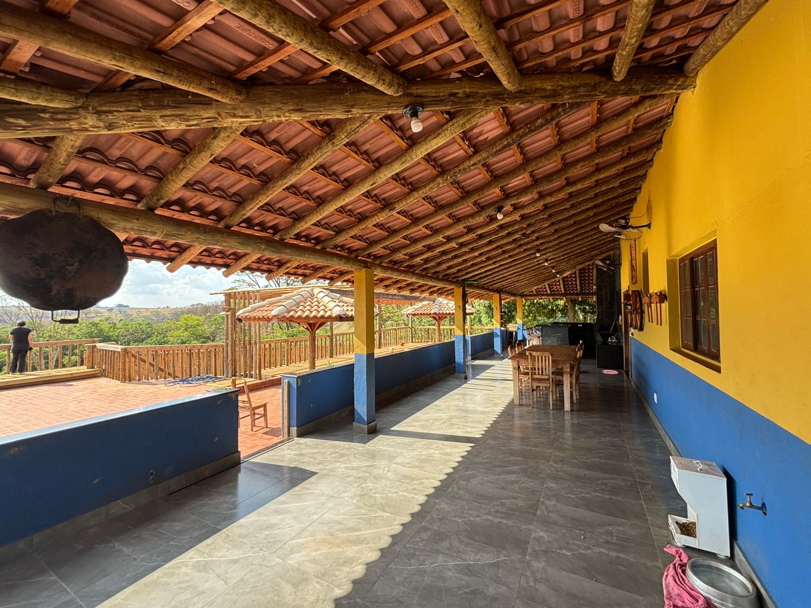 CHÁCARA À VENDA - CONFORTO - LAZER E CONTATO COM A NATUREZA - BRODOWSKI-SP: