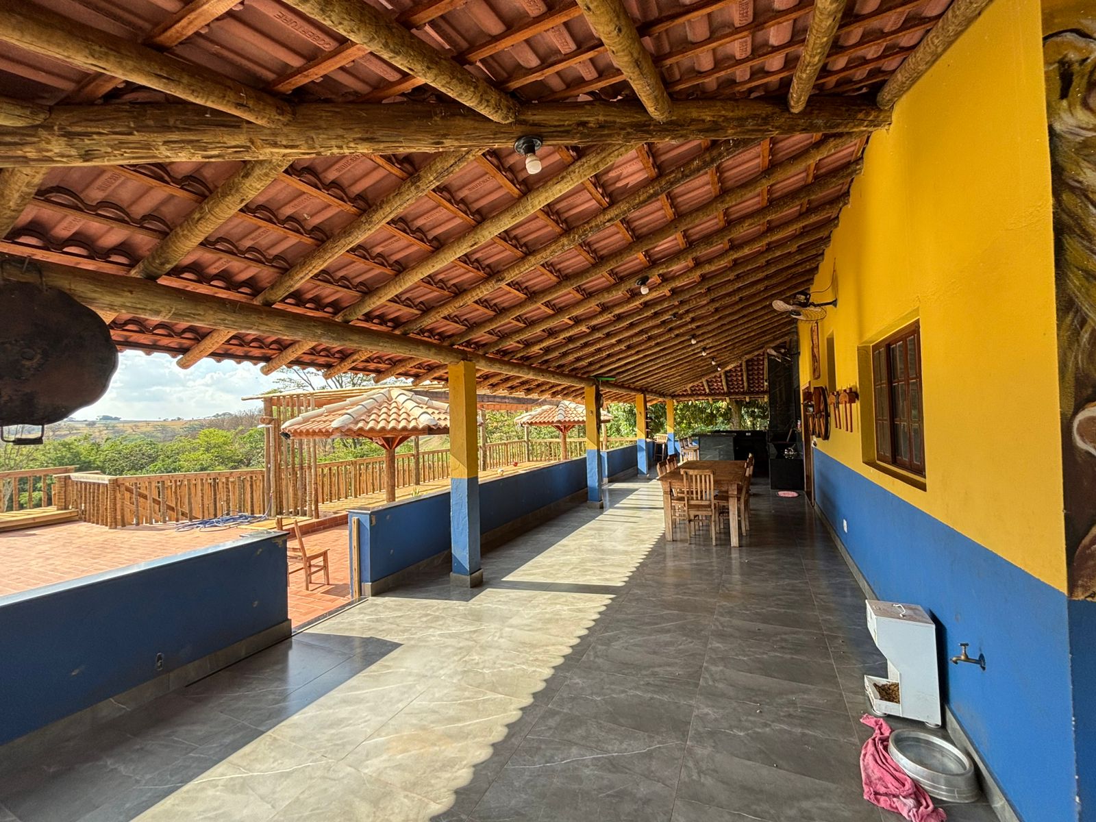 CHÁCARA À VENDA - CONFORTO - LAZER E CONTATO COM A NATUREZA - BRODOWSKI-SP: