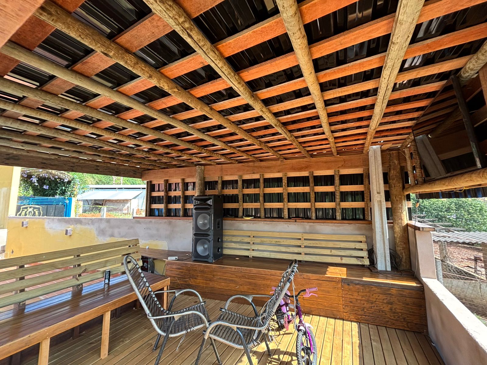 CHÁCARA À VENDA - CONFORTO - LAZER E CONTATO COM A NATUREZA - BRODOWSKI-SP: