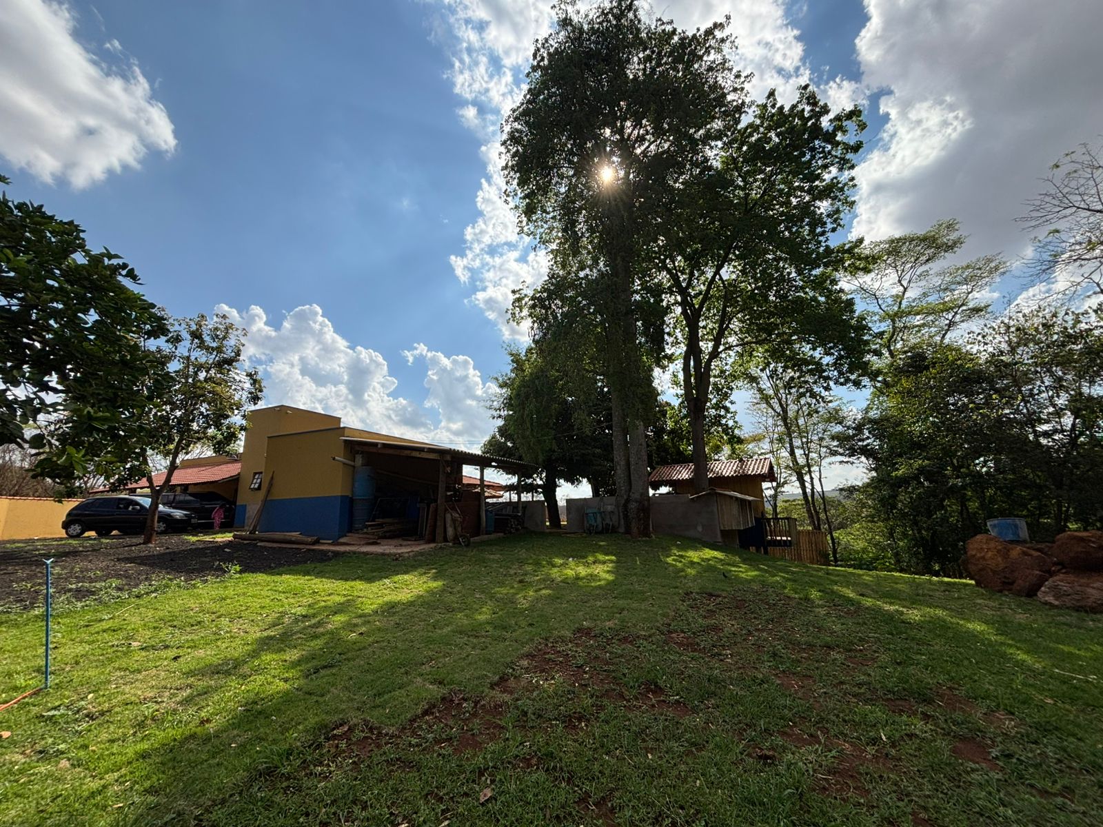 CHÁCARA À VENDA - CONFORTO - LAZER E CONTATO COM A NATUREZA - BRODOWSKI-SP: