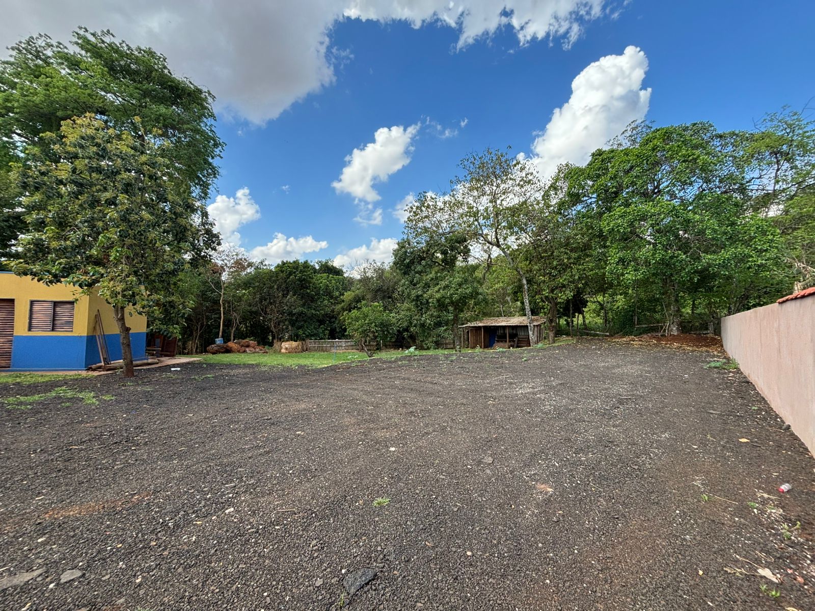 CHÁCARA À VENDA - CONFORTO - LAZER E CONTATO COM A NATUREZA - BRODOWSKI-SP: