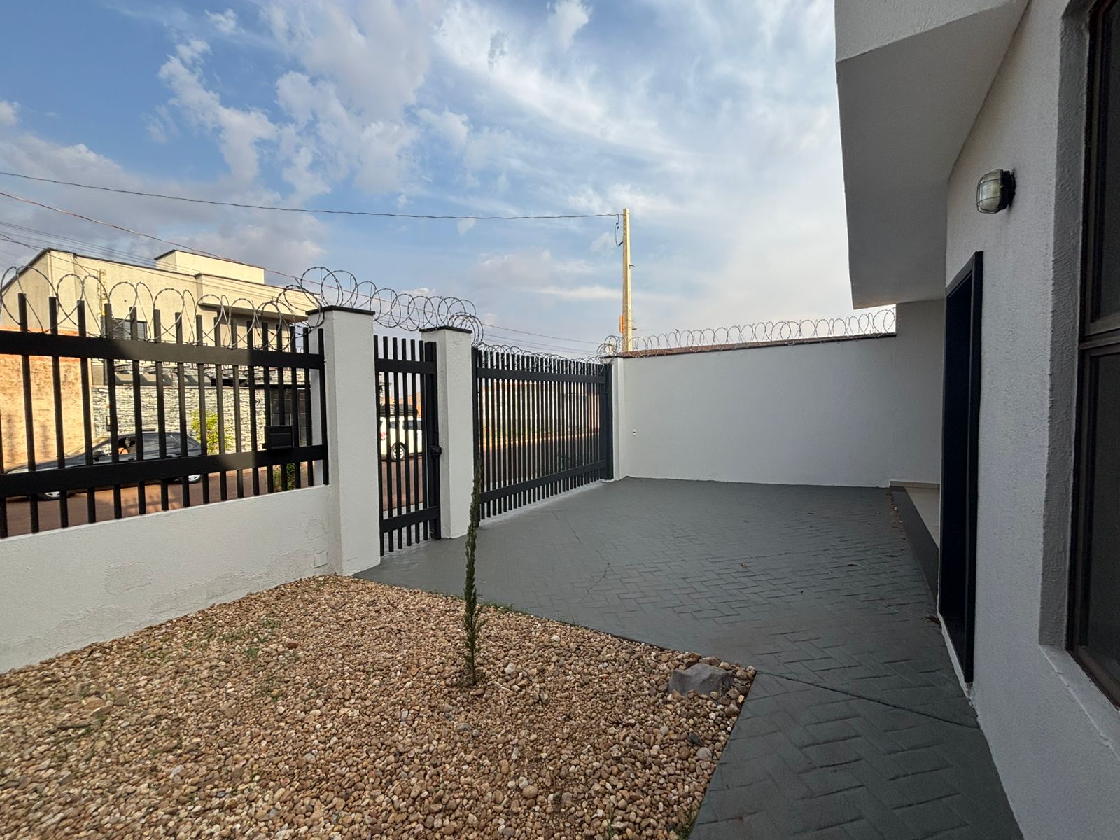 CASA À VENDA - JARDIM FORTALEZA - BRODOWSKI-SP
